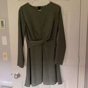 Green long sleeve summer dress US 10